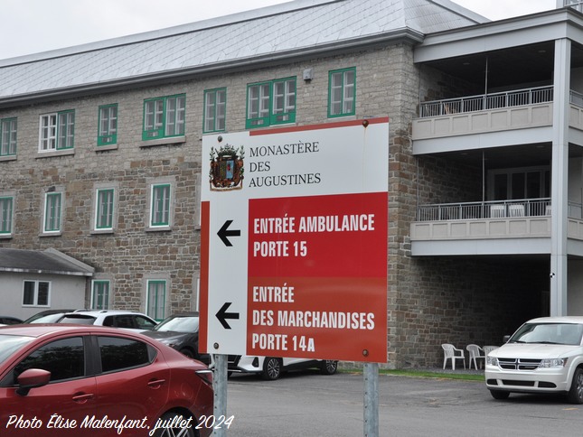 Cimetière de la cour du Monastère des Augustines de l'Hôpital-Général de  Québec