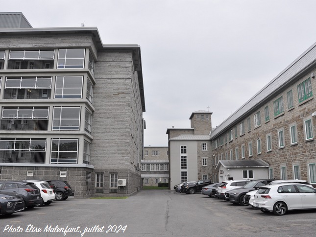 Cimetière de la cour du Monastère des Augustines de l'Hôpital-Général de  Québec